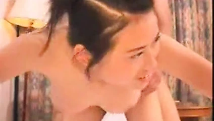 utangaç asyalı kız memnun onu adam - bölüm 2