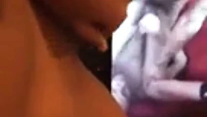 yatakta mastürbasyon porno izlerken #1