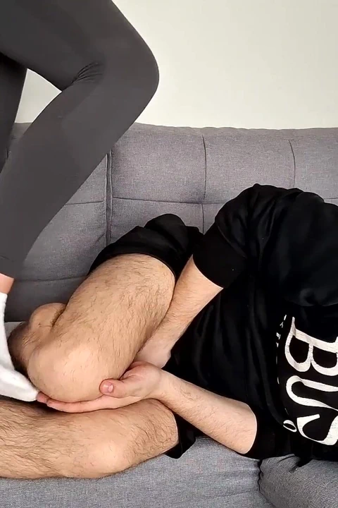 ezme seansı çorapları #1: tekmeleme, tokat atma ve sulama