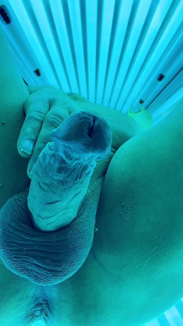 Bronzlaşma kabini eğlencesi
