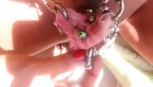 Castrated korkak s split klitoris 3