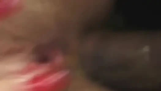 Koca ateşli karısını paylaşıyor