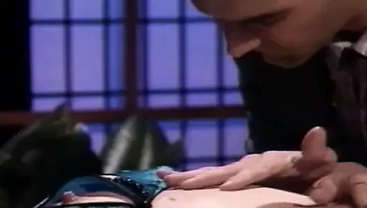 Özel Fransız genç kız amatör kasette sevgilisinin yarağını memnun ediyor