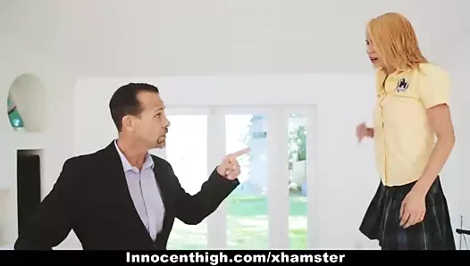 Innocenthigh - busty öğrenci müdür tarafından becerdin