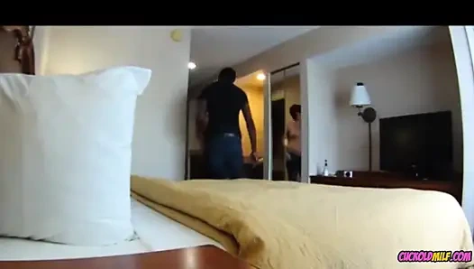 Aldatılan orta yaşlı seksi kadın - aldatan evli kadın