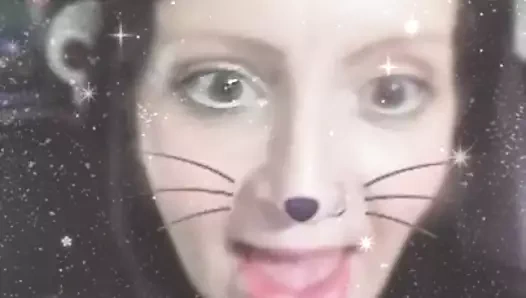 Aptal- kedi gibi davranmak