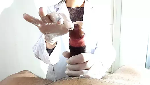 Güzel hemşire seni iki kez boşaltacak (tam sürüm)