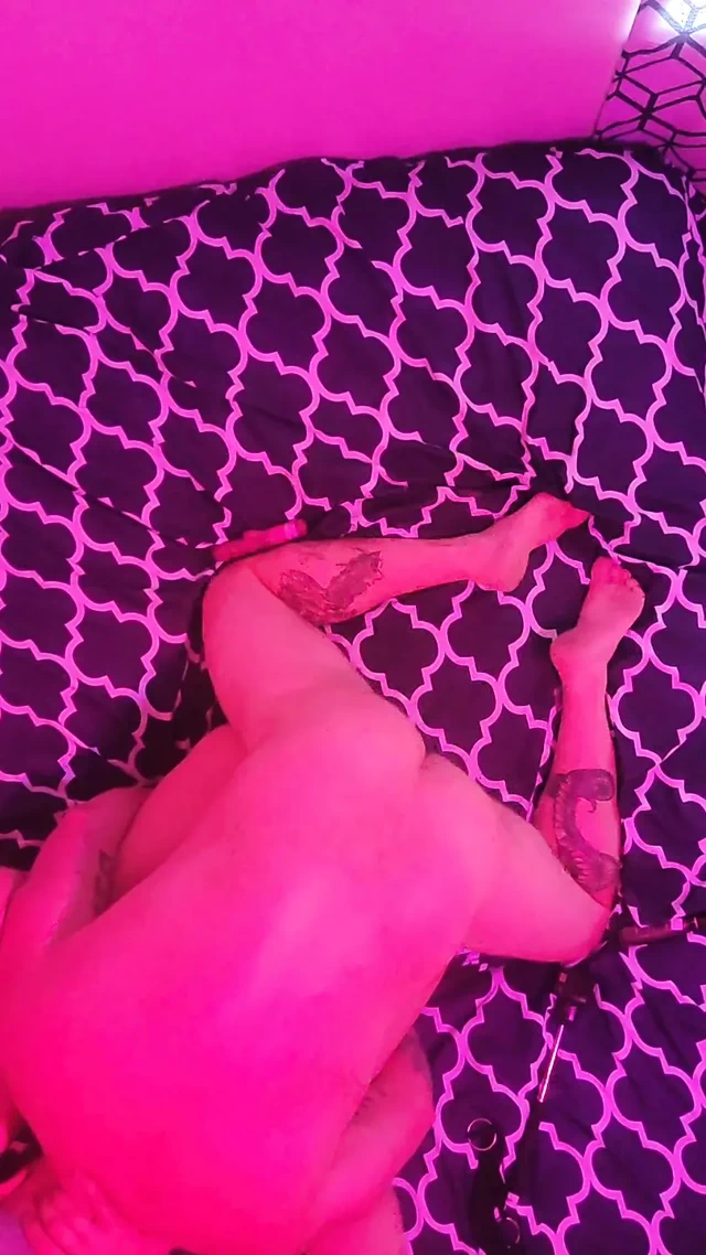 Amcık yalama yumruk sokma bağırsaklarını patlatmaya ve gökyüzü kamerası döllenmesine yol açıyor