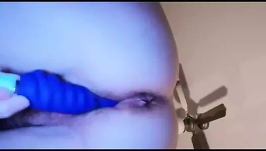 Orgazm olana kadar oynuyor - yakın çekim