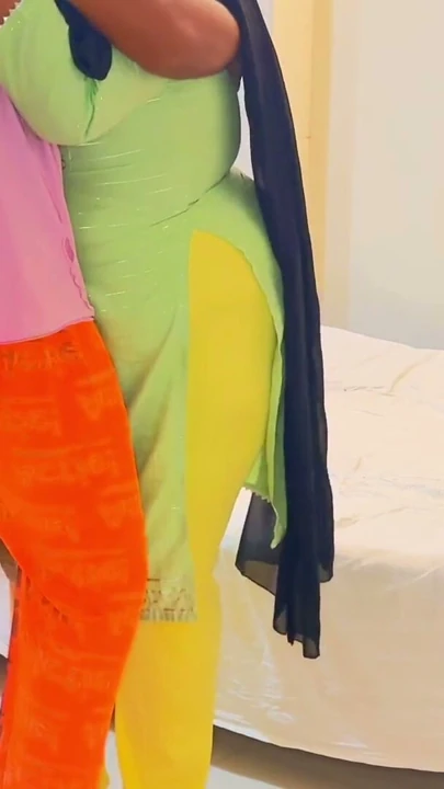 Jab Debor ji Aleya Bhabhi ko Kamre Jata Hai tab Hot Bhabhi Uski Chudai kiya - Tatilde Bhabhi Devar'ı Sikiyor… | Bölüm 1