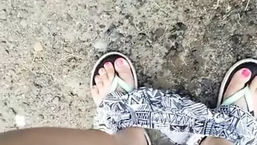 Kamyon lastiğine hızlı işemek