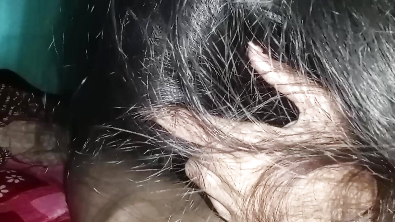 Hintli yeni evli desi Xhamstar için evde seks videosu