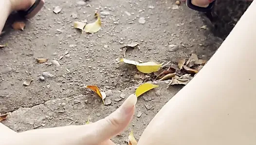 Kolombiyalı Kız Yolda Kamusal Yerde Mastürbasyon Yapıyor