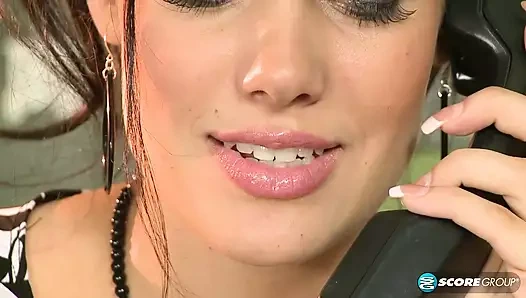 Seni ayaklarına kadar yönlendiriyor