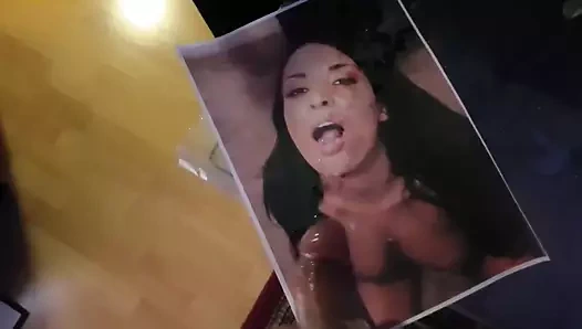 Boşalmak için anissa kate