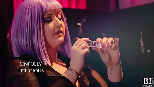 Oyuncaklarla promo lezbiyen seks prenses züppe meghan fuxxx allık erotik