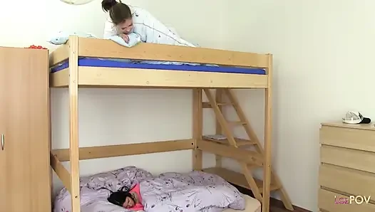 Esmer lezbiyen ve bugün orgazmını bulma görevi