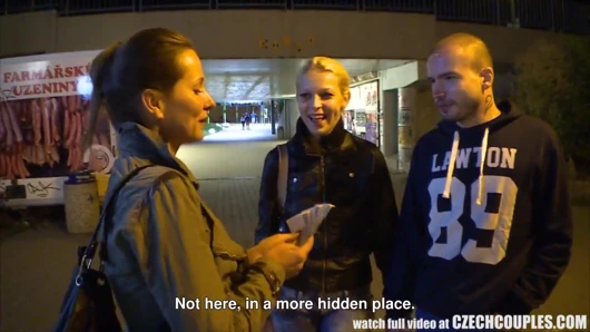 Güzel Çek çifti gf değişimi için para alır