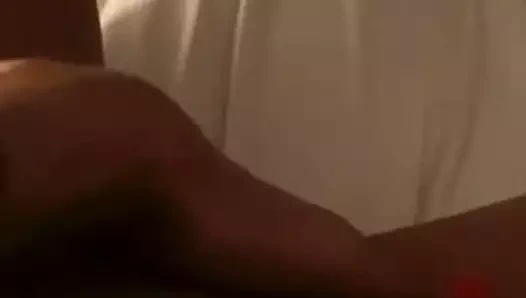 Dikişsiz bronzluk hortumu ile okşama