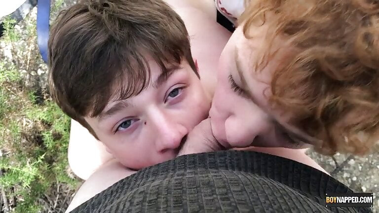 Twinks alex faux ve avery monroe becerdin tarafından asılı sean taylor