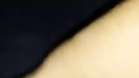 Geile Milf aus Leipzig zeigt wie man richtig spritzt