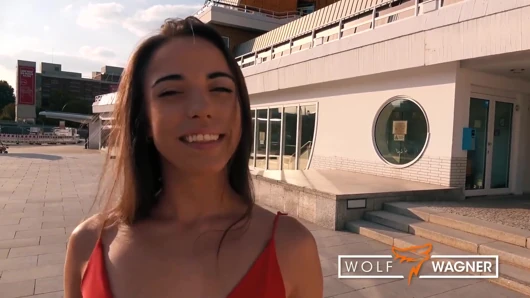 Ateşli erkek delisi Anastasia sikini patlatıyor! WOLF WAGNER