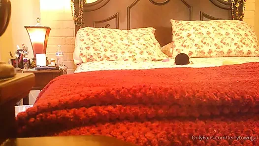 Terrytowngal, nine götüyle oynuyor, sonra şişman amcığı