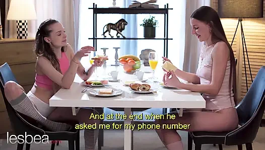 Лучшие друзья делят лесбийские секреты - Lesbea