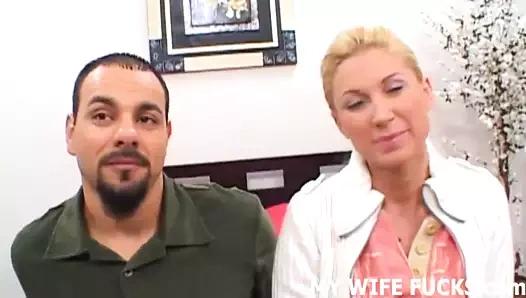 Eşinizin bir erkek porno yıldızı tarafından korkutulmasını izleyin