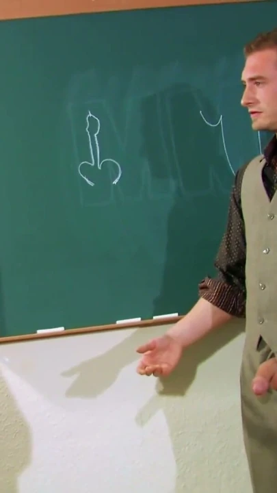 Arabische Teen Jasmin Arabia in Schuluniform – tiefer Arschfick im Klassenzimmer und Gesichtsspritzer | Clip 1