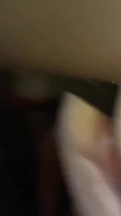 Grote zwarte lul op zijn hondjes diepe kont tot poesje beukend kreunende orgasmes | Clip 1