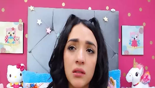 güzel yüz parmak ile seksi sıcak esmer