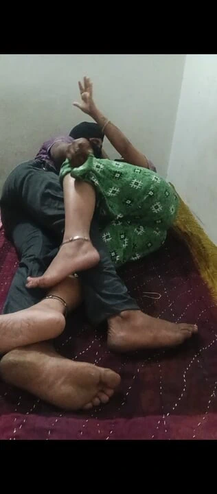 So rahi sauteli mummy ke mai bhi so gaya