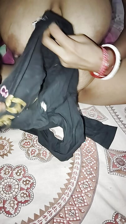 Mujhe mota lund chahiye koi hai jo mujhe kala or lumba