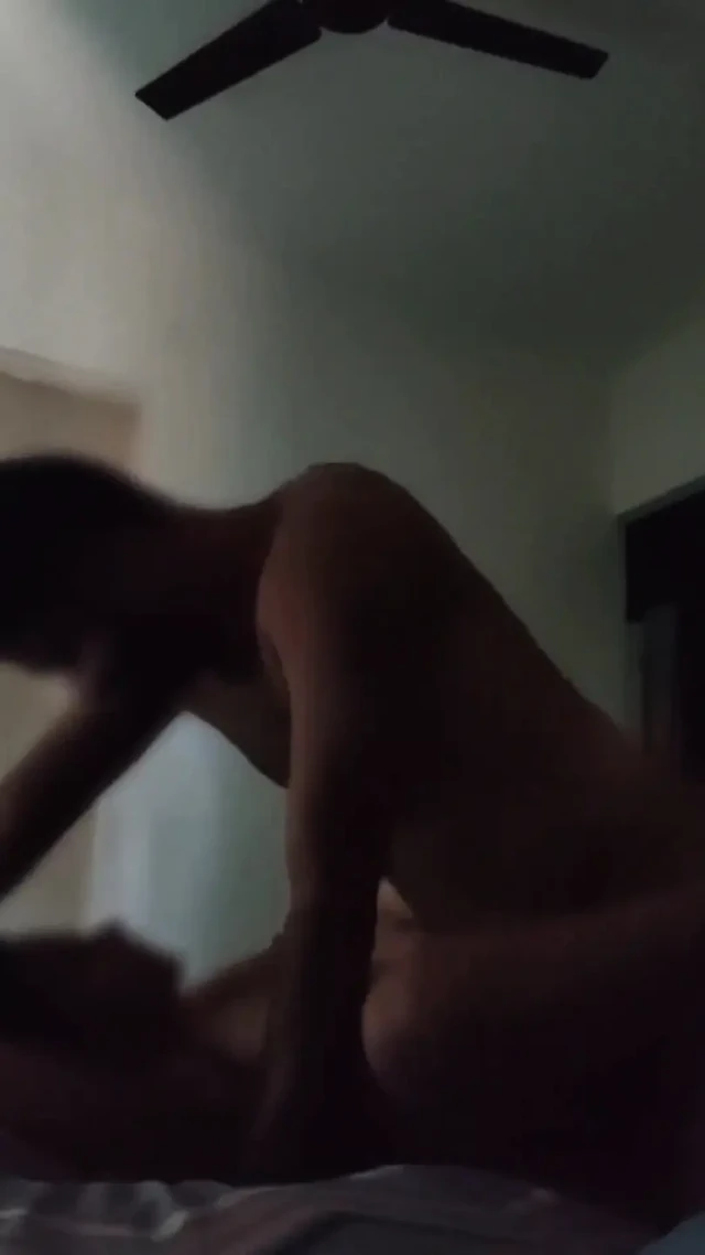 Sürtük Hintli desi kız arkadaşımı Hintçe sesli sikiyorum