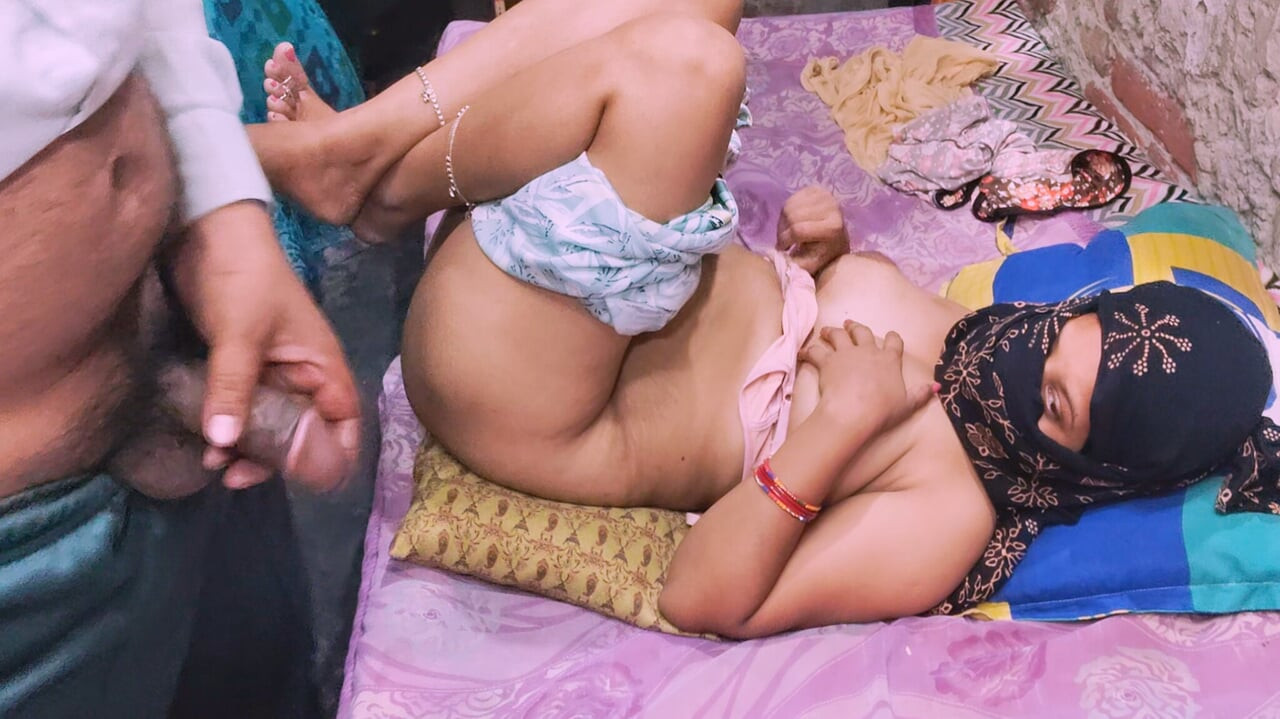 Güzel üvey kız kardeş üvey erkek kardeşi büyük zenci yarağıyla seks yapıyor, desi köylü üvey kız kardeş sıkı amcık sikiyor (Hintçe ses kaydı)