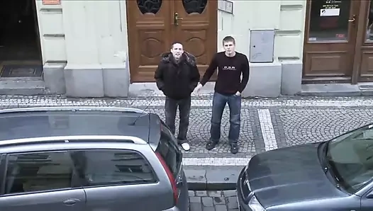 Su sporları ve çıplak sikiş ile üçlü eğlence