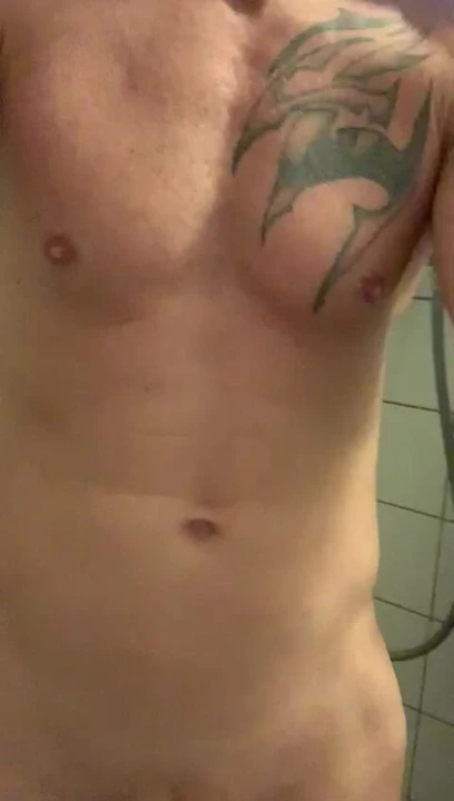 Ateşli bir duş sonrası sert yarağım