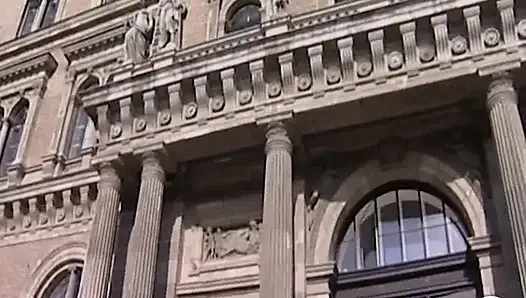 İki penis alan bir orospu