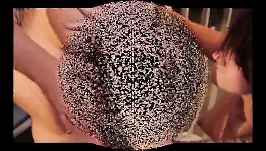 Lezbiyen mahkum diğer mahkumla seks yapıyor