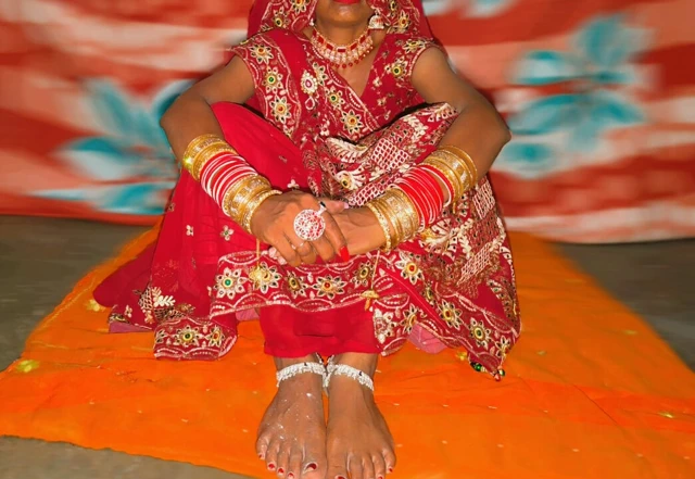 Desi bhabhi ki pehla suhaagraat mein tabadtod chudai