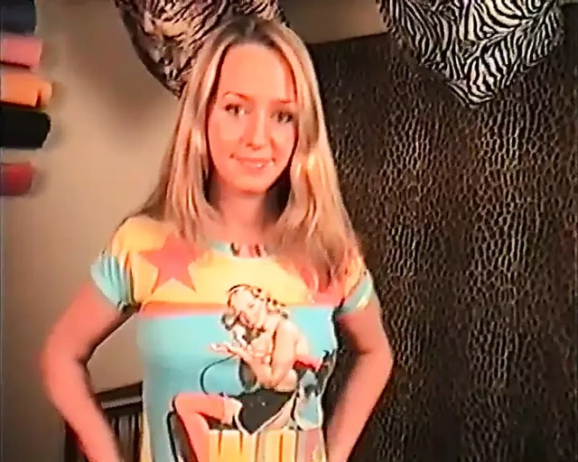 Roxana'nın ilk dökümü - sarışın amını mastürbasyon yapan bir genç