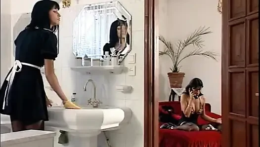 Sarışın hatun götünde Karim