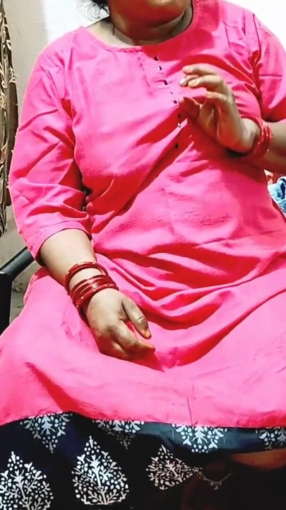 "Hintli desi karısının götünü sikiyor" dan ikonik an