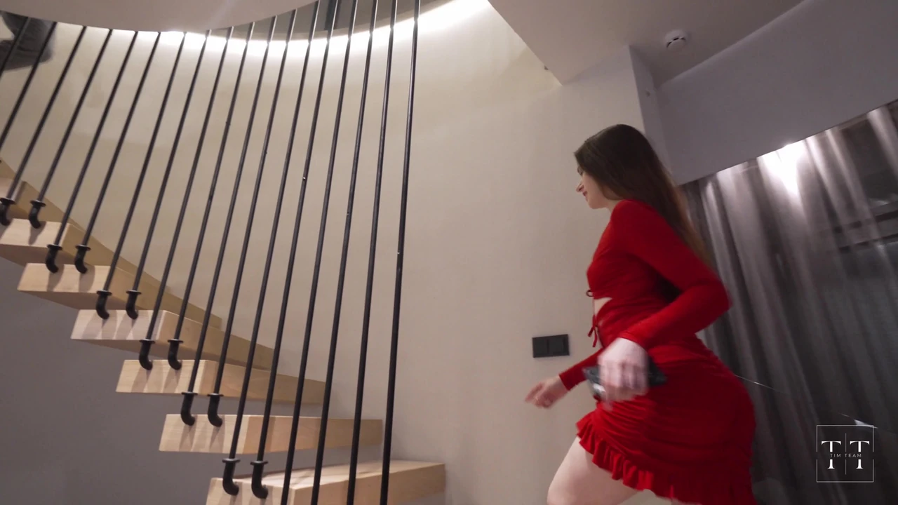 पार्टनर बदलने वाले एक साथ एक विशाल नंगा नाच करते हैं!