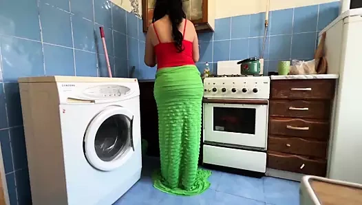 Büyük göt milf döner onu üzerinde zaman o istiyor için koymak bir horoz içinde ona