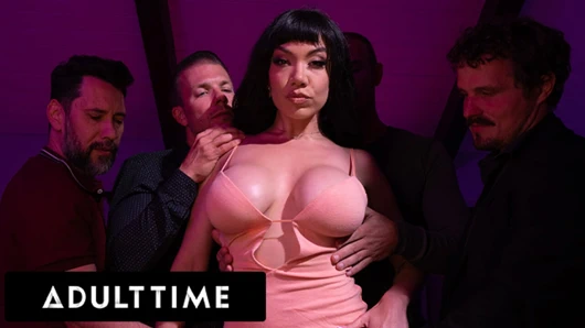 ADULT TIME - seks bağımlısı küçük gavat sert dvp grup seks sırasında yumruklanıyor ve çifte sikiliyor