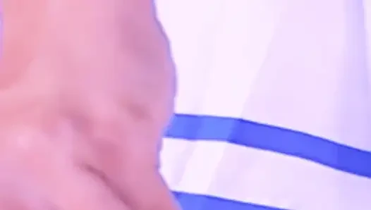 Büyük indirmenin tamamını alana kadar kesintisiz zıplıyor.