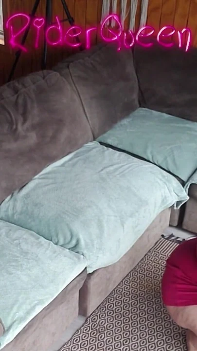 "Sürtük evli kadın genç adamla sikişiyor ve aldatıyor" dan epik an