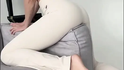 Seksi ateşli götlü yoga uzun bacaklar